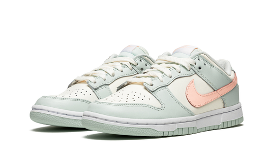 DUNK LOW WMNS "Barely Green" DD1503 104