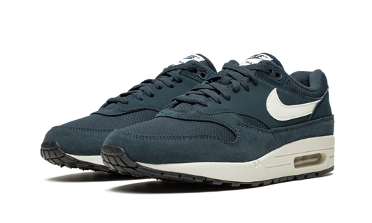 Air Max 1 "Armory Navy" AH8145 401