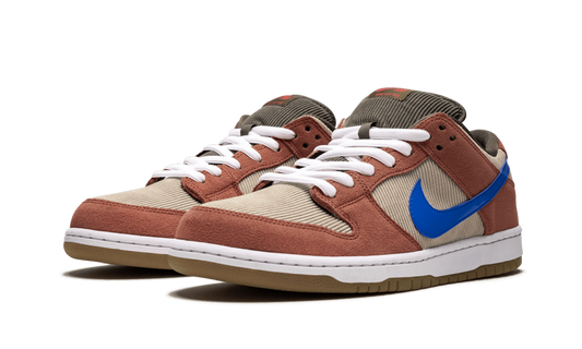 SB Dunk Low Pro "Corduroy" BQ6817 201