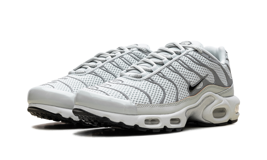 Air Max Plus WMNS "Light Silver" FV8480 002