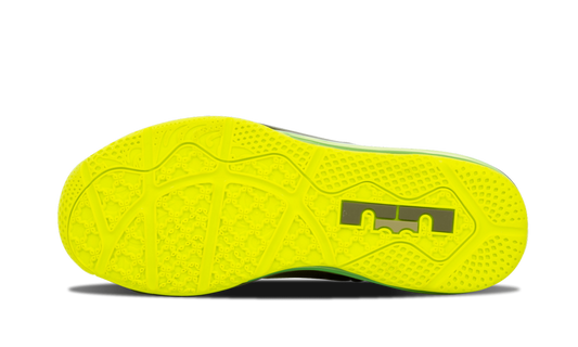Max Lebron 11 Low "Dunkman" 642849 200