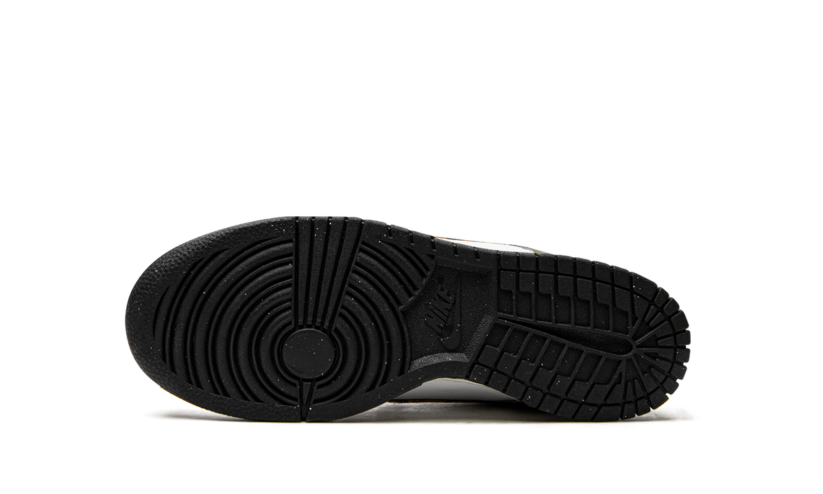 Dunk Low GS "Animal Instinct" DX9282 100