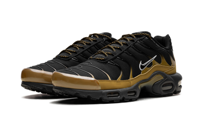 AIR MAX PLUS "Black" FB9722-700