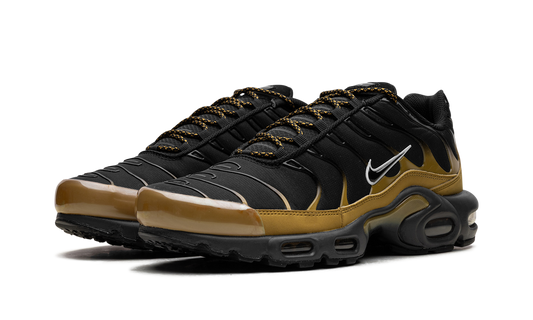 AIR MAX PLUS "Black" FB9722-700