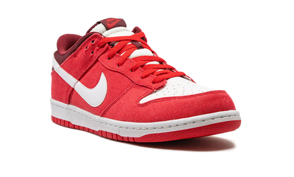 Dunk Low "Hyper Red" 318019 604