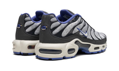 Air Max Plus SE "Social F.C." DQ3981 001