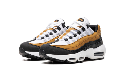 Nike Air Max 95 "Recraft" CJ3906 010