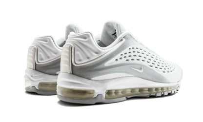 Air Max Deluxe "Triple White" AV2589 100