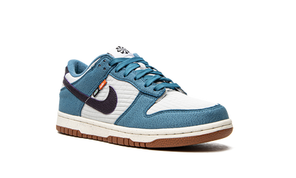 Dunk Low SE (GS) "Toasty" DC9561 400
