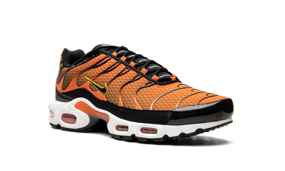 Air Max Plus "Safety Orange" DM0032 800