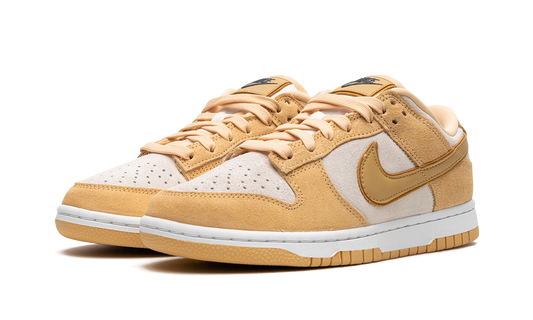 DUNK LOW WMNS "Celestial Gold Suede" DV7411 200