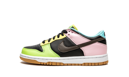 Dunk Low SE GS "Free 99" CZ2496 001