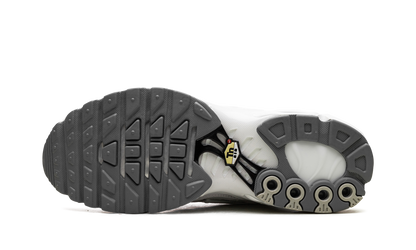 Air Max Plus "Triple White" 604133 139