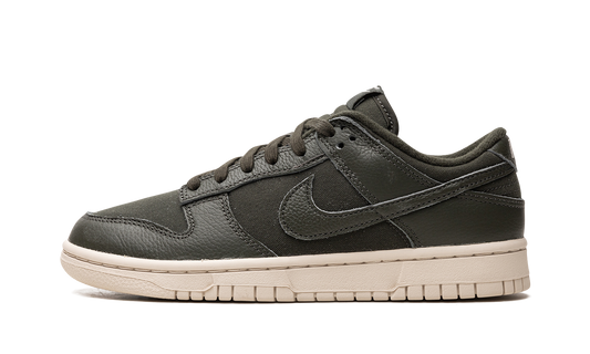 Dunk Low PRM "Sequoia" DZ2538 300
