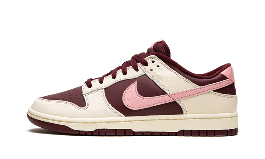 Dunk Low Retro PRM "Valentine's Day 2023" DR9705 100