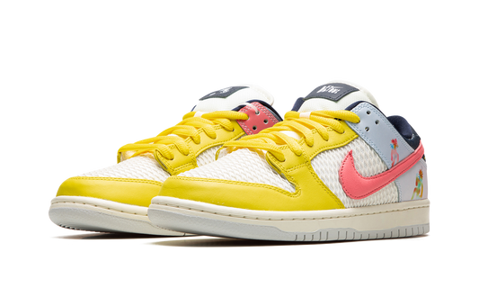 SB Dunk Low "Be True" DX5933 900
