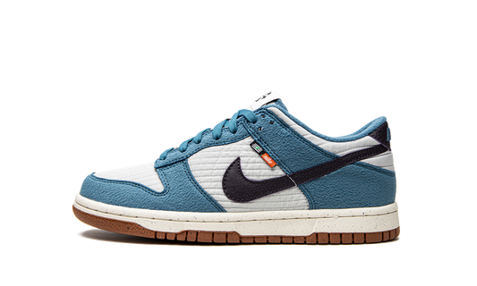 Dunk Low SE (GS) "Toasty" DC9561 400