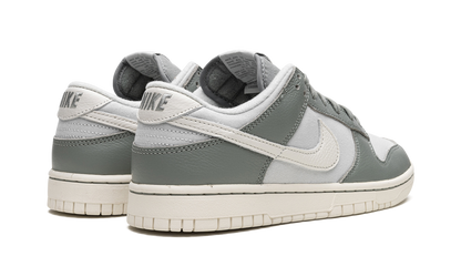 Dunk Low Retro PRM "Mica Green" DV7212 300