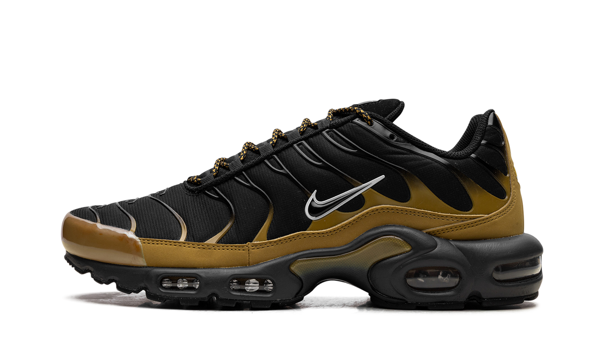 AIR MAX PLUS "Black" FB9722-700