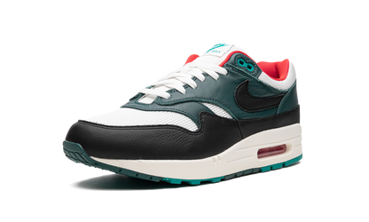 Air Max 1 "LeBron James x Liverpool" FB8914 100