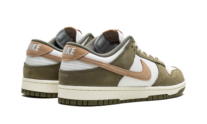 Dunk Low "Medium Olive" FQ8250 200